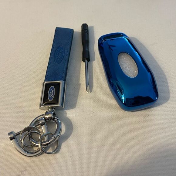 Ford Key Fob Keychain in Blue Leather and Fob Case Cover in Blue NWT - Picture 1 of 7